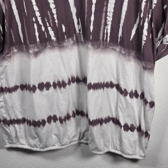 BloomChic Women's Short Sleeve Purple and White Top - Picture 4 of 9